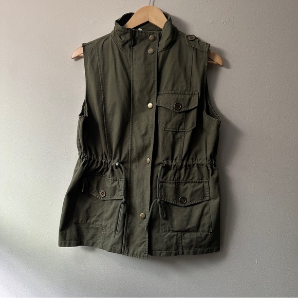 Olive Green Women's Utility Vest - Picture 2 of 6